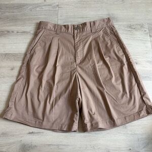Women’s M Dark Tan Pleated Shorts